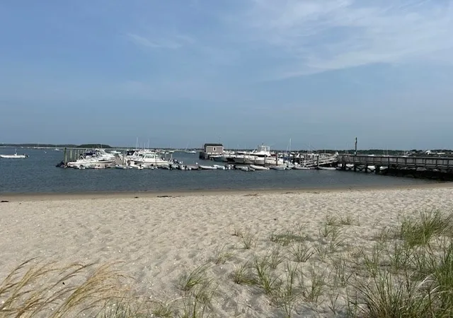 2nd image of 20 Roundhouse Rd, Buzzards Bay, MA 02532