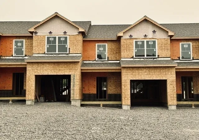 Photo 3 of Condo for sale at 19 Elise Ave #87, Londonderry, NH 03053 | MLS# 73556078 | Listing updated on 2026-09-10