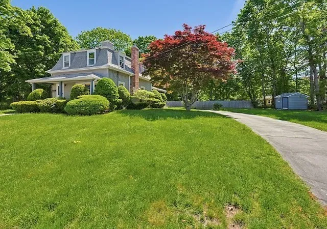 Homes for sale in Stoughton, MA | 21 Park Ave, Stoughton, MA 02072 | MLS# 73525322