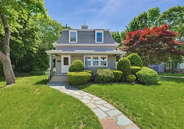 Homes for sale in Stoughton, MA | 21 Park Ave, Stoughton, MA 02072 | MLS# 73525322