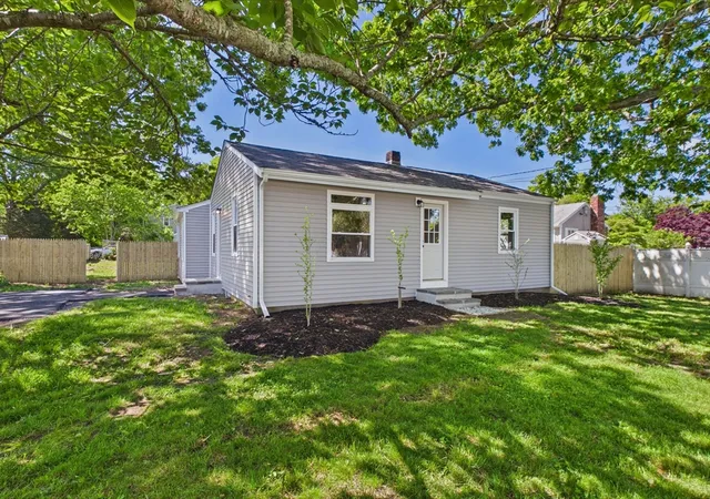 2nd image of 44 Wing Rd, Acushnet, MA 02743 | MLS# 73527277