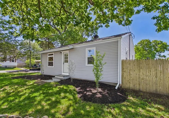 3rd image of 44 Wing Rd, Acushnet, MA 02743 | MLS# 73527277