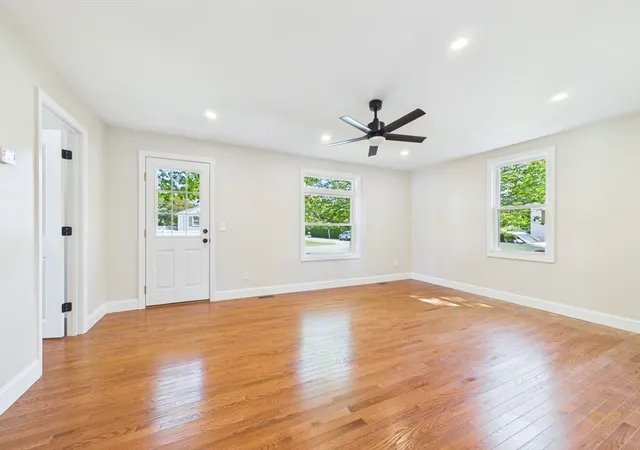 5th image of 44 Wing Rd, Acushnet, MA 02743 | MLS# 73527277