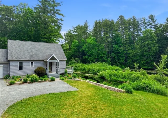 4th image of 259 Greenwich Rd, Ware, MA 01082 | MLS# 73560478