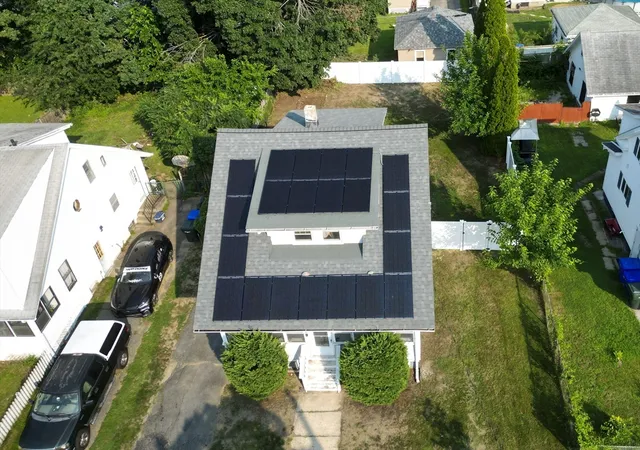 Photo 3 of Sale Pending at 130 Littleton St, Springfield, MA 01104 | MLS# 73564644 | Listing updated on 2026-08-31