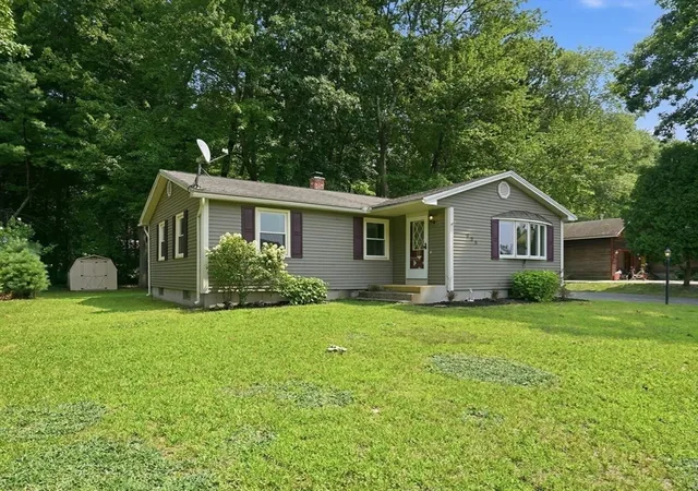 1st image of 223 Garnet St, Springfield, MA 01129 | MLS# 73562743