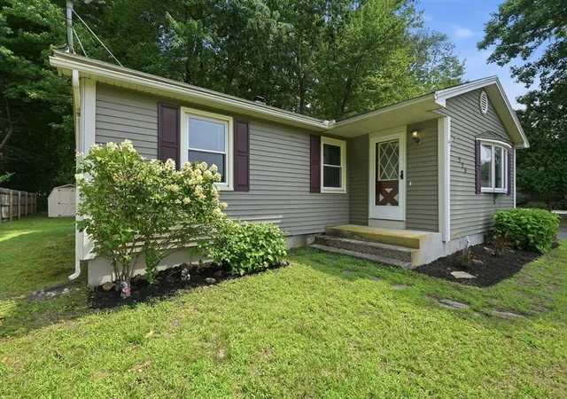 Photo 3 of Sale Pending at 223 Garnet St, Springfield, MA 01129 | MLS# 73562743 | Listing updated on 2026-09-03
