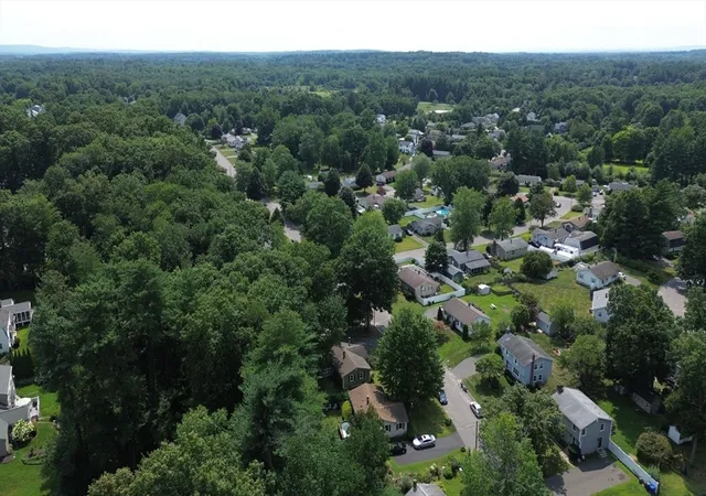 41st image of 223 Garnet St, Springfield, MA 01129 | MLS# 73562743