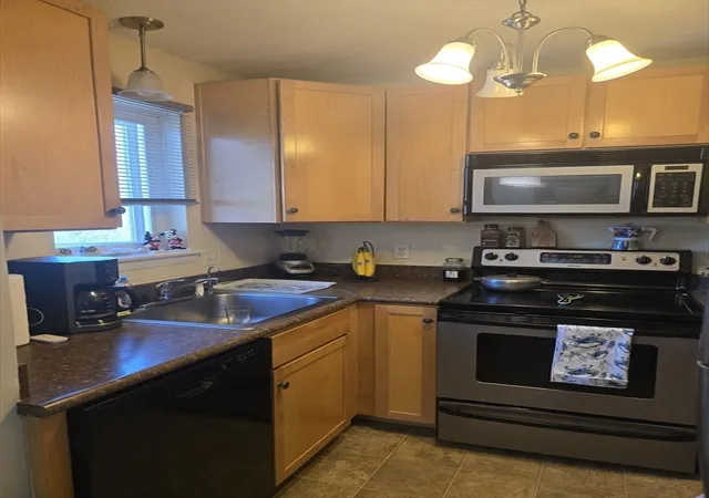 Photo 3 of Sale Pending at 40 Saint Kolbe Dr #C, Holyoke, MA 01040 | MLS# 73556012 | Listing updated on 2026-09-07