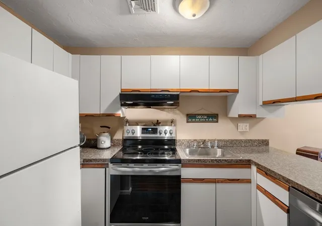2nd image of 280 Village Street #D 2, Medway, MA 02053 | MLS# 73545958