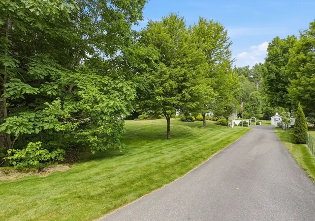 4th image of 413 Batchelor St, Granby, MA 01033 | MLS# 73535820