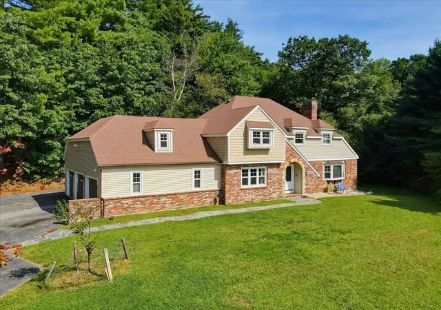 2nd image of 95 Jewett St, Pepperell, MA 01463 | MLS# 73566440