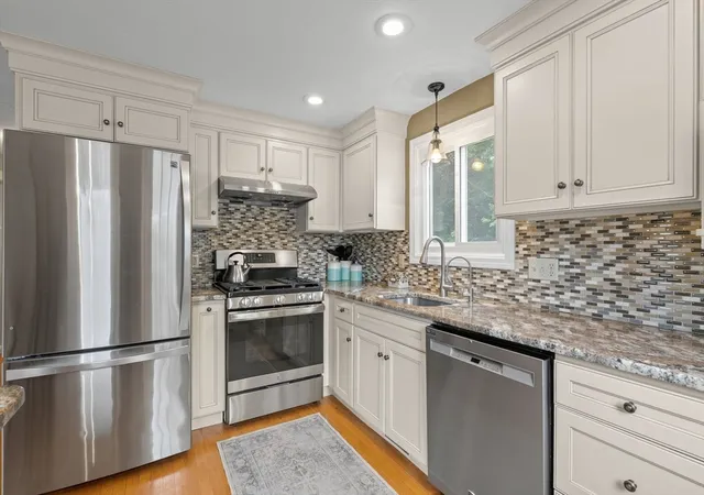 5th image of 12 Enwright Way, Bridgewater, MA 02324 | MLS# 73567982