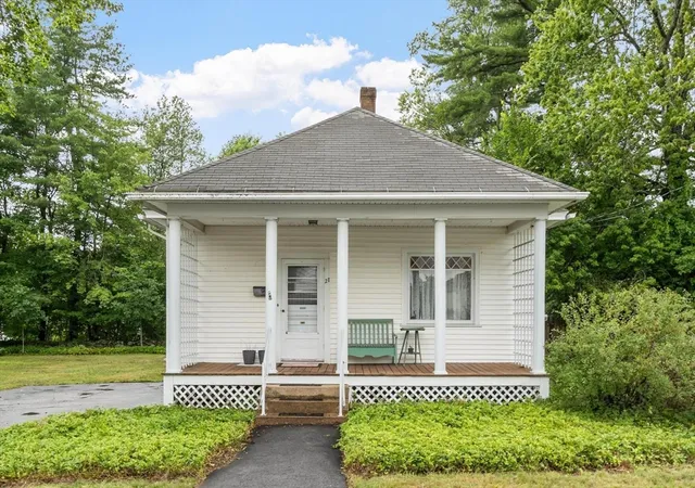 1st image of 27 Foss Rd, Gardner, MA 01440 | MLS# 73559261