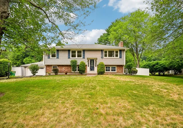 1st image of 40 Scout Ln, North Attleboro, MA 02760 | MLS# 73552295