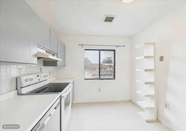 Homes for sale in Medford, MA | 3920 Mystic Valley Pkwy #118, Medford, MA 02155 | MLS# 73524118