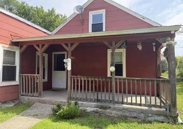 1st image of 340 Woodland Avenue, Seekonk, MA 02771 | MLS# 73562508