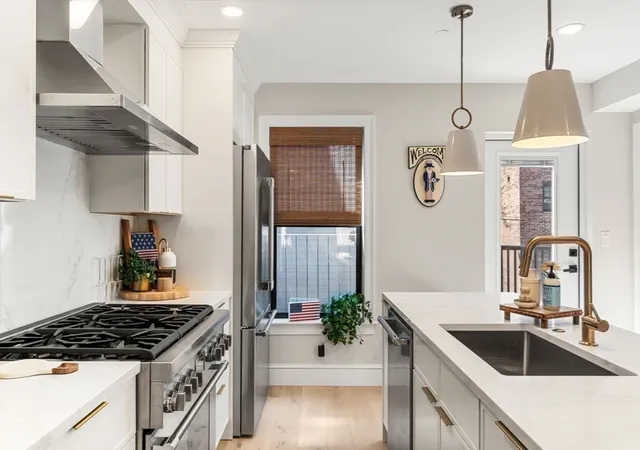 4th image of 82 Endicott St, Boston, MA 02113