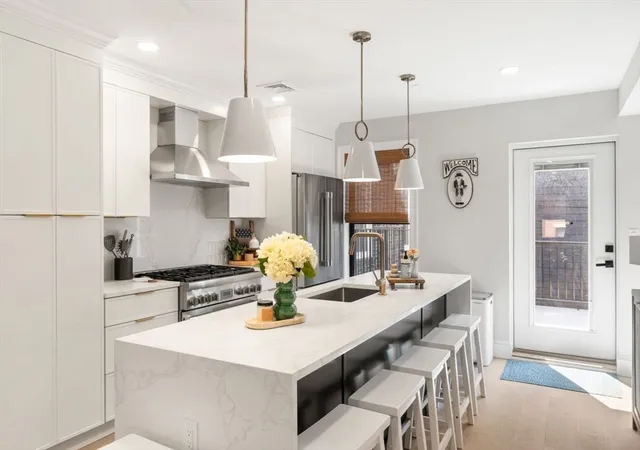 5th image of 82 Endicott St, Boston, MA 02113