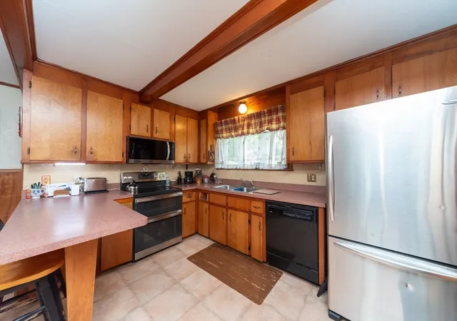Photo 2 of Single family home for sale at 28 Highland St, Southborough, MA 01772 | MLS# 73554468 | Listing updated on 2026-09-22