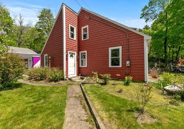 Homes for sale in Beverly, MA | 135 Hart St, Beverly, MA 01915 | MLS# 73529007