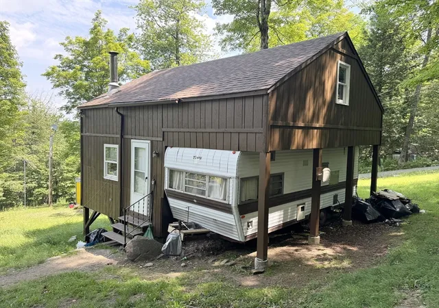 4th image of 32 Navaho Ln, Heath, MA 01346 | MLS# 73551624