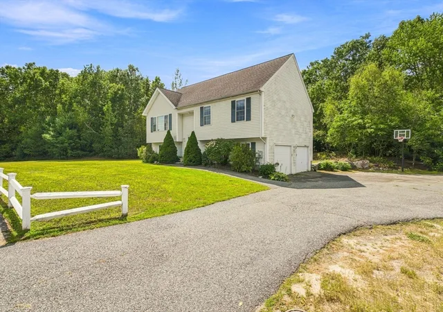Photo 2 of Sale Pending at 21 Hamilton Way, Holbrook, MA 02343 | MLS# 73569572 | Listing updated on 2026-09-29