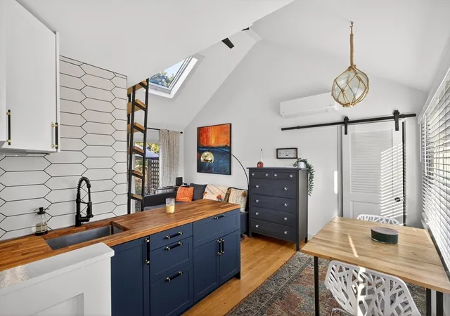 Photo 3 of Sale Pending at 962 Commercial St #5, Provincetown, MA 02657 | MLS# 73508251 | Listing updated on 2026-08-11