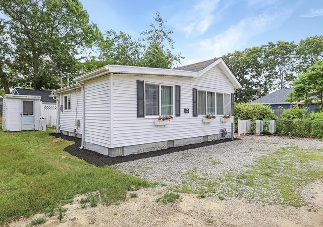 3rd image of 10 Barnes Street, Wareham, MA 02571 | MLS# 73544017