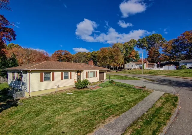 3rd image of 68 Parenteau Dr, Chicopee, MA 01020 | MLS# 73562751