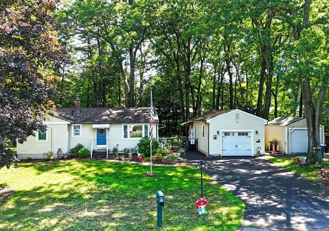 2nd image of 64 Brigham Rd, South Hadley, MA 01075 | MLS# 73545314