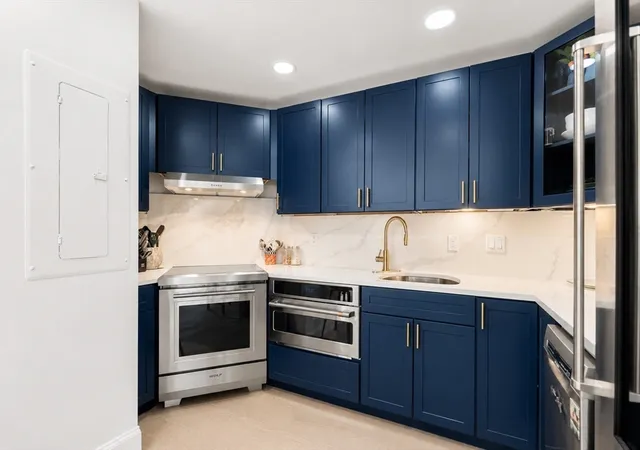 3rd image of 58 Merrimac St #2-5, Newburyport, MA 01950 | MLS# 73558971