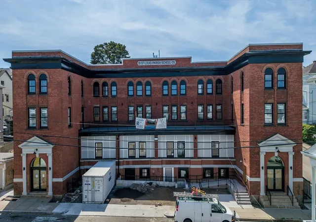 Homes for sale in Fall River, MA | 403 Division Street #14, Fall River, MA 02721 | MLS# 73527260