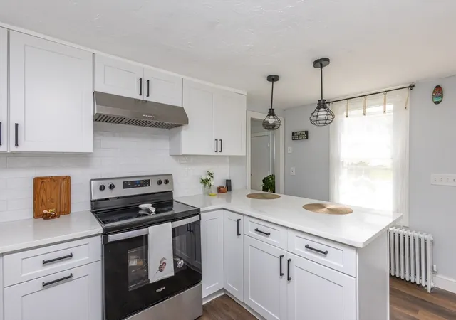 Listing Photo 5 - Condo for sale in building located at 9 Lawrence St, Woburn, MA 01801 - Unit #1