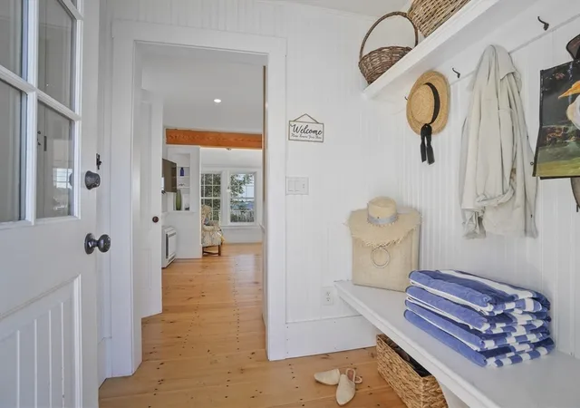 4th image of 187 Lagoon Pond Road, Tisbury, MA 02575 | MLS# 73441105