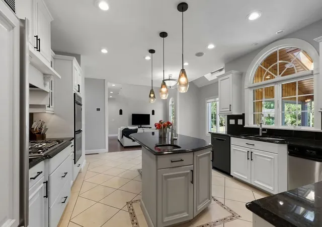 Photo 3 of Single family home for sale at 21 Coach Rd, North Attleboro, MA 02760 | MLS# 73525409 | Listing updated on 2026-09-15