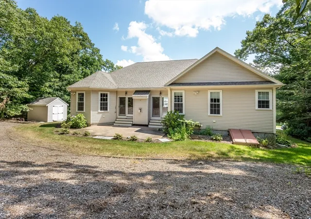 2nd image of 512 Fresh Meadow Ln, North Dighton, MA 02764 | MLS# 73566446