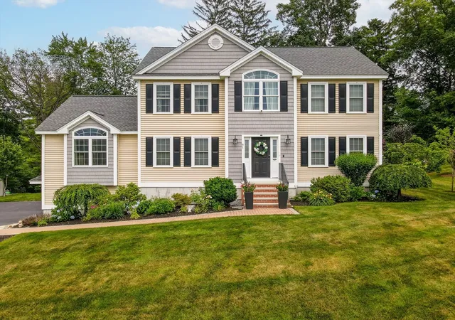 1st image of 61 Saddle Rd, Dracut, MA 01826 | MLS# 73548858