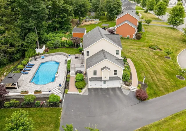 2nd image of 61 Saddle Rd, Dracut, MA 01826 | MLS# 73548858