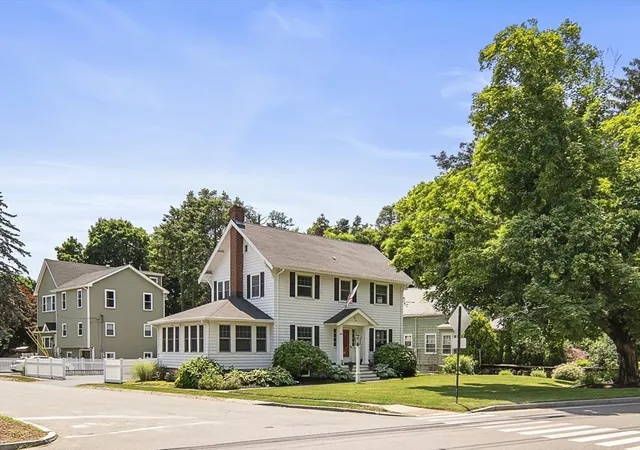 4th image of 667 Salem St, Lynnfield, MA 01940 | MLS# 73558463