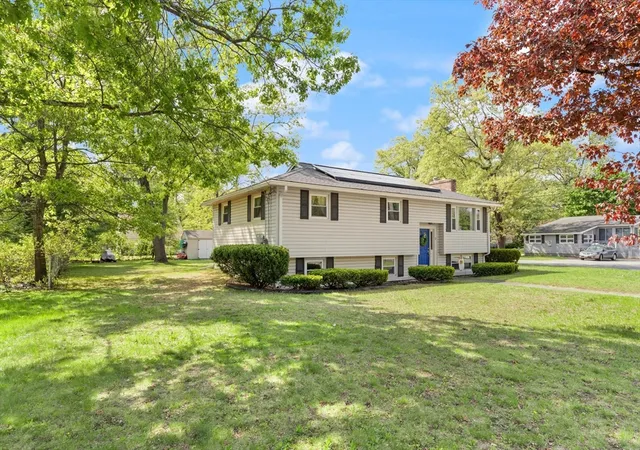 Homes for sale in Westford, MA | 1 Myrtle Ave, Westford, MA 01886 | MLS# 73524818