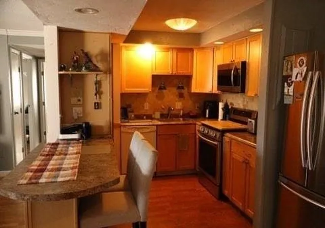 Photo 3 of Sale Pending at 685 Oak Street #7-5, Brockton, MA 02301 | MLS# 73569351 | Listing updated on 2026-09-03
