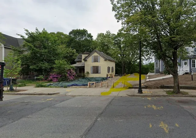 4th image of 1139 Hyde Park Ave, Hyde Park, MA 02136 | MLS# 73451017