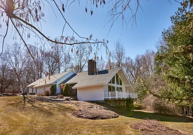 Homes for sale in Wilbraham, MA | 7 Highridge Road, Wilbraham, MA 01095 | MLS# 73493845