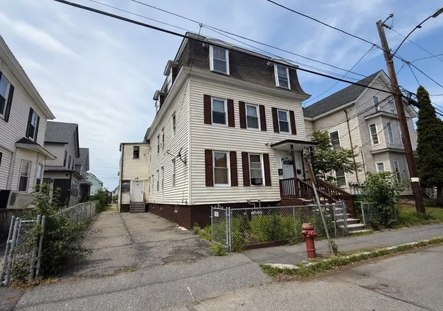 2nd image of 33 S Whipple St, Lowell, MA 01852 | MLS# 73548937