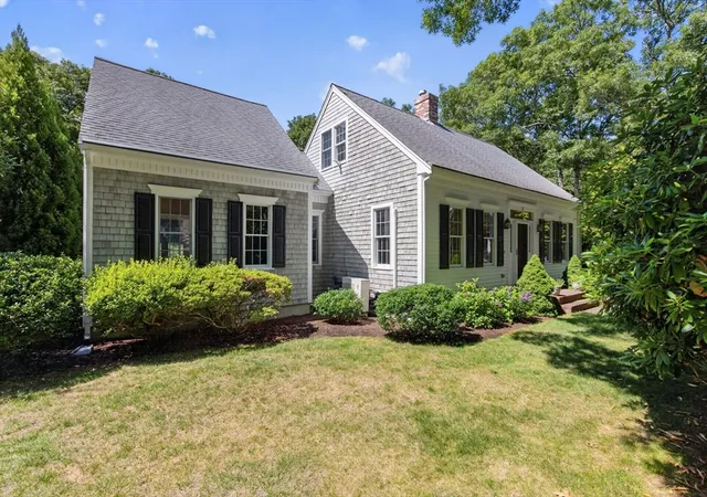 2nd image of 2 Huckleberry Dr, Orleans, MA 02653 | MLS# 73552043