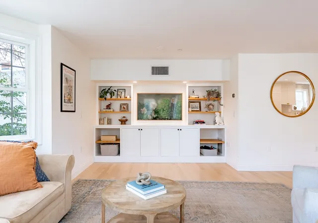 Listing Photo 4 - Condo for sale in building located at 237 Bunker Hl St, Boston, MA 02129 - Unit #237