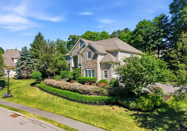 1st image of 4 Shipley Ct, Middleton, MA 01949 | MLS# 73537542