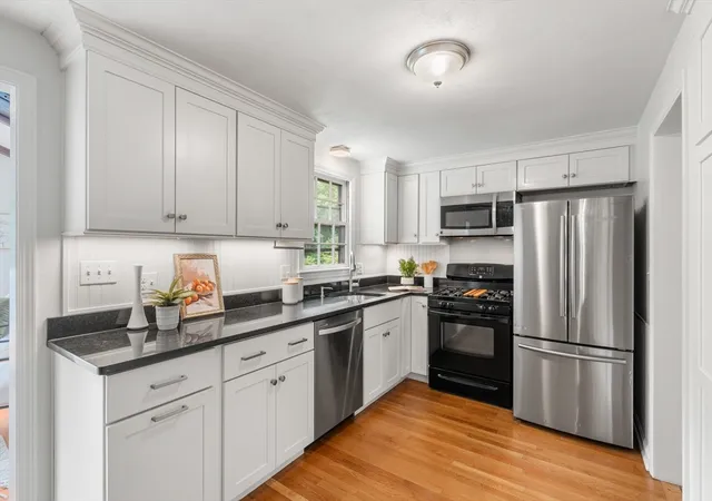 Photo 4 of Sale Pending at 108 Greenwood Rd, Andover, MA 01810 | MLS# 73550309 | Listing updated on 2026-09-15