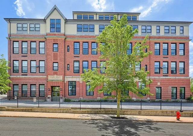 Homes for sale in Malden, MA | 72 Ashland St #408, Malden, MA 02148 | MLS# 73538544